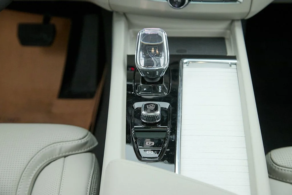New 2026 Crystal White Volvo Ultra image 27