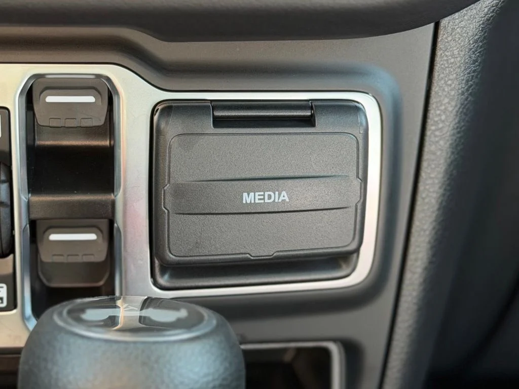 Used 2025 White Jeep Sahara image 15