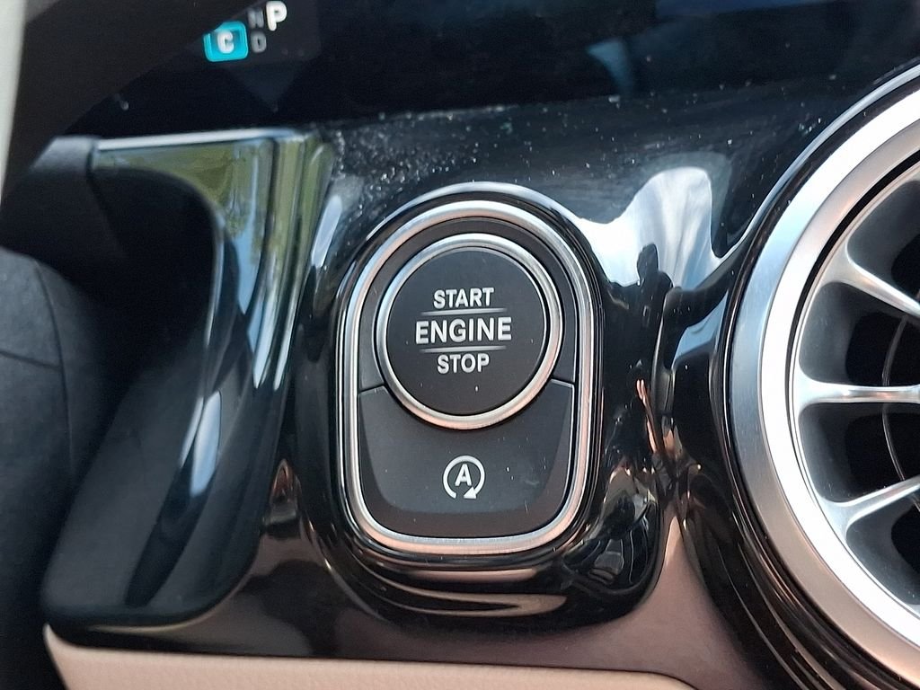Certified Used 2026 White Mercedes-Benz GLA 250 image 22