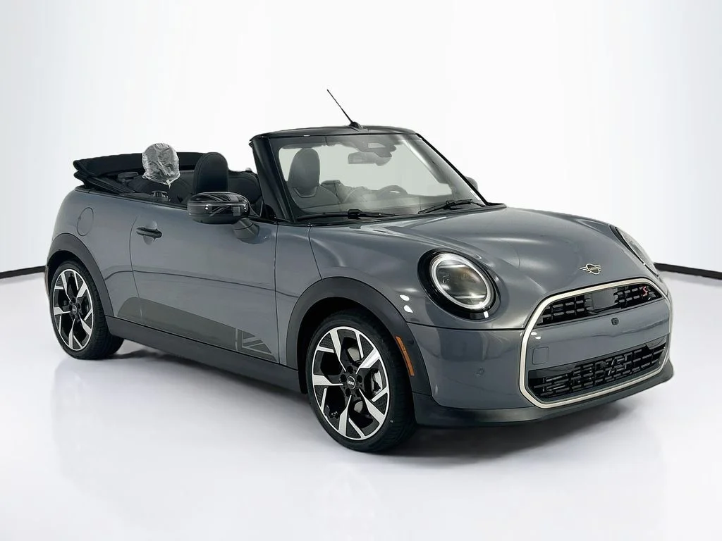 New 2026 Copper Grey Metallic MINI Iconic image 3