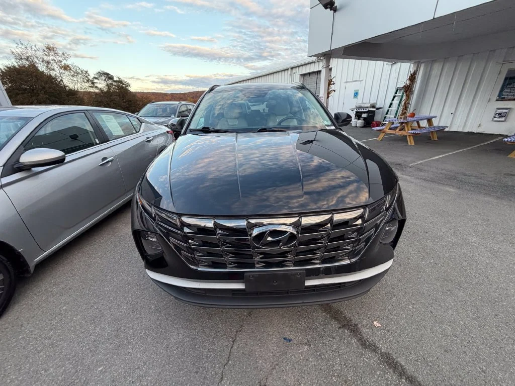 Used 2022 Black Hyundai SEL image 7
