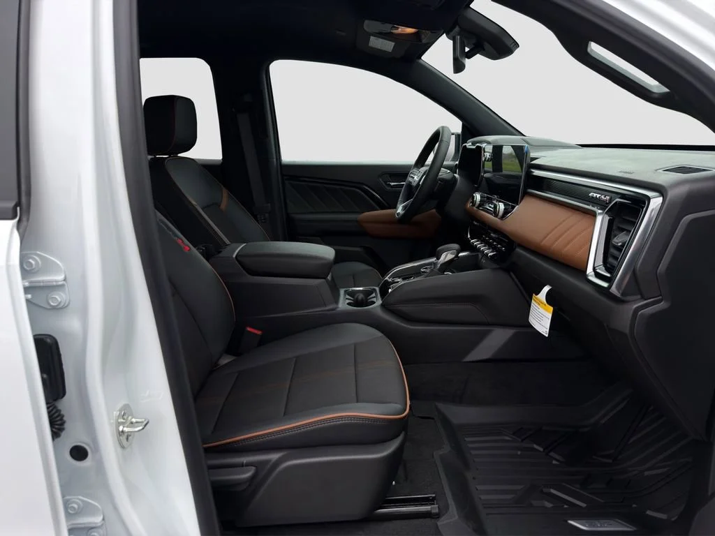 2026 GMC Canyon AT4 - Photo 27