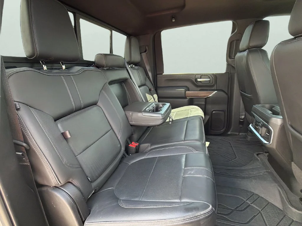 Used 2022 SILVER ICE METALLIC Chevrolet High Country image 30