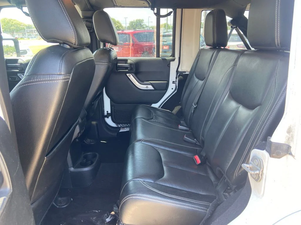 Used 2017 White Jeep Unlimited Rubicon image 34
