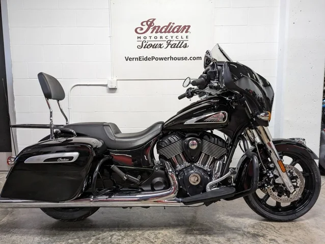 2023 Indian Motorcycle Chieftain Black Metallic