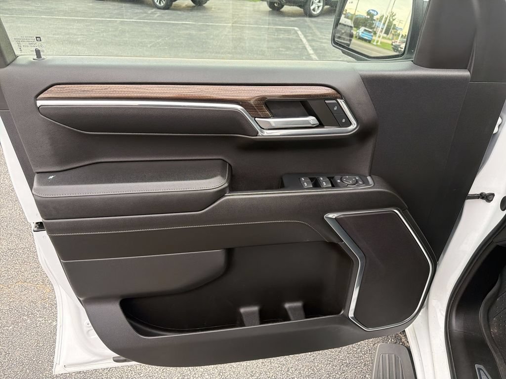 2024 Chevrolet Silverado 1500 LT - Photo 17