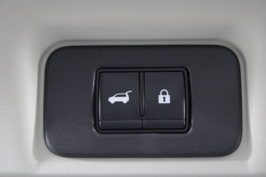 Used 2023 Green Nissan EMPOWER+ image 17