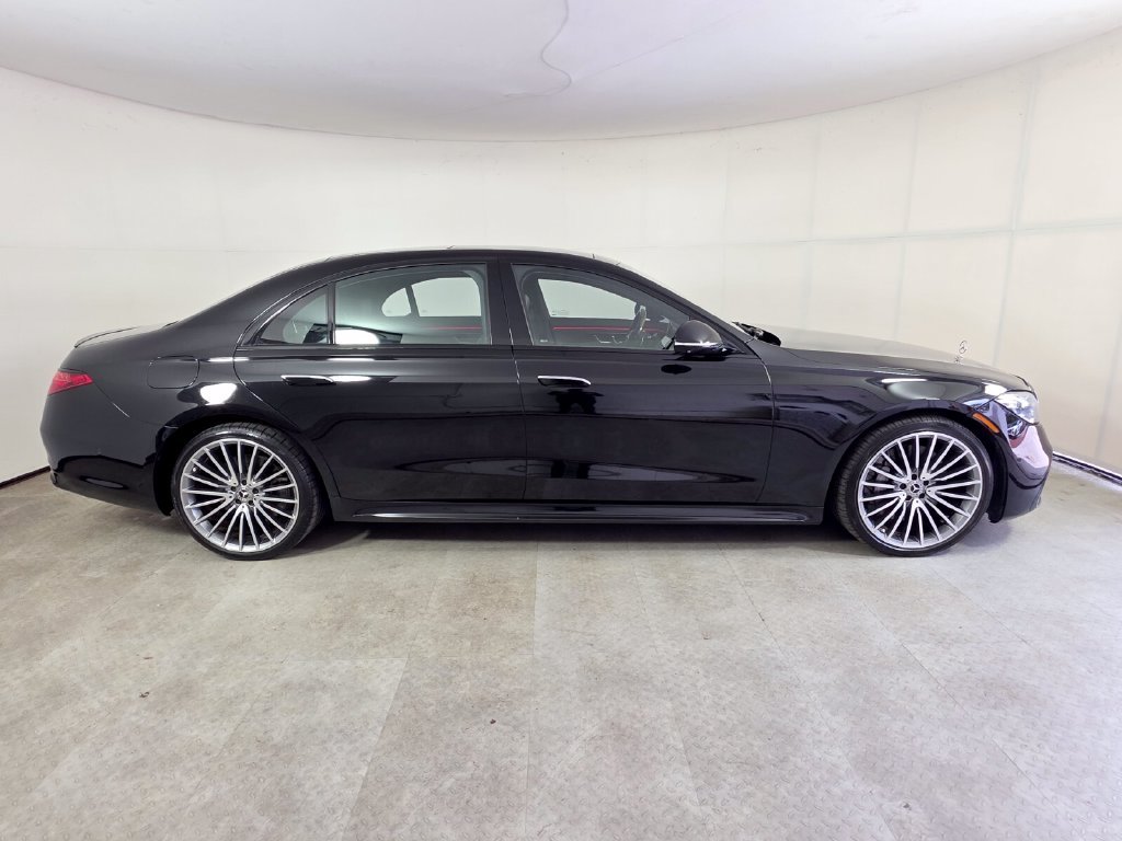 Certified Used 2022 Black Mercedes-Benz S 580 image 3