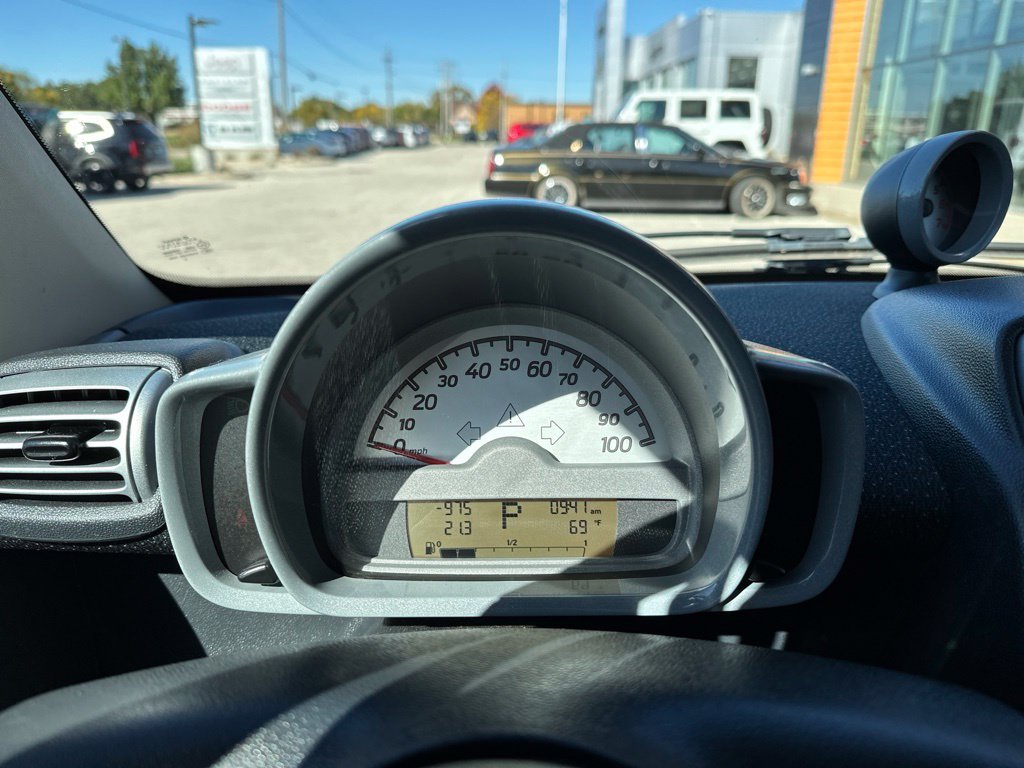 Used 2009 Silver smart Passion image 24