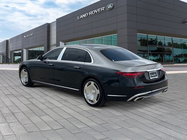 Used 2025 Green Mercedes-Benz Maybach S 580 image 3