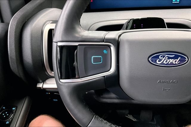 Used 2025 Oxford White Ford Active image 27