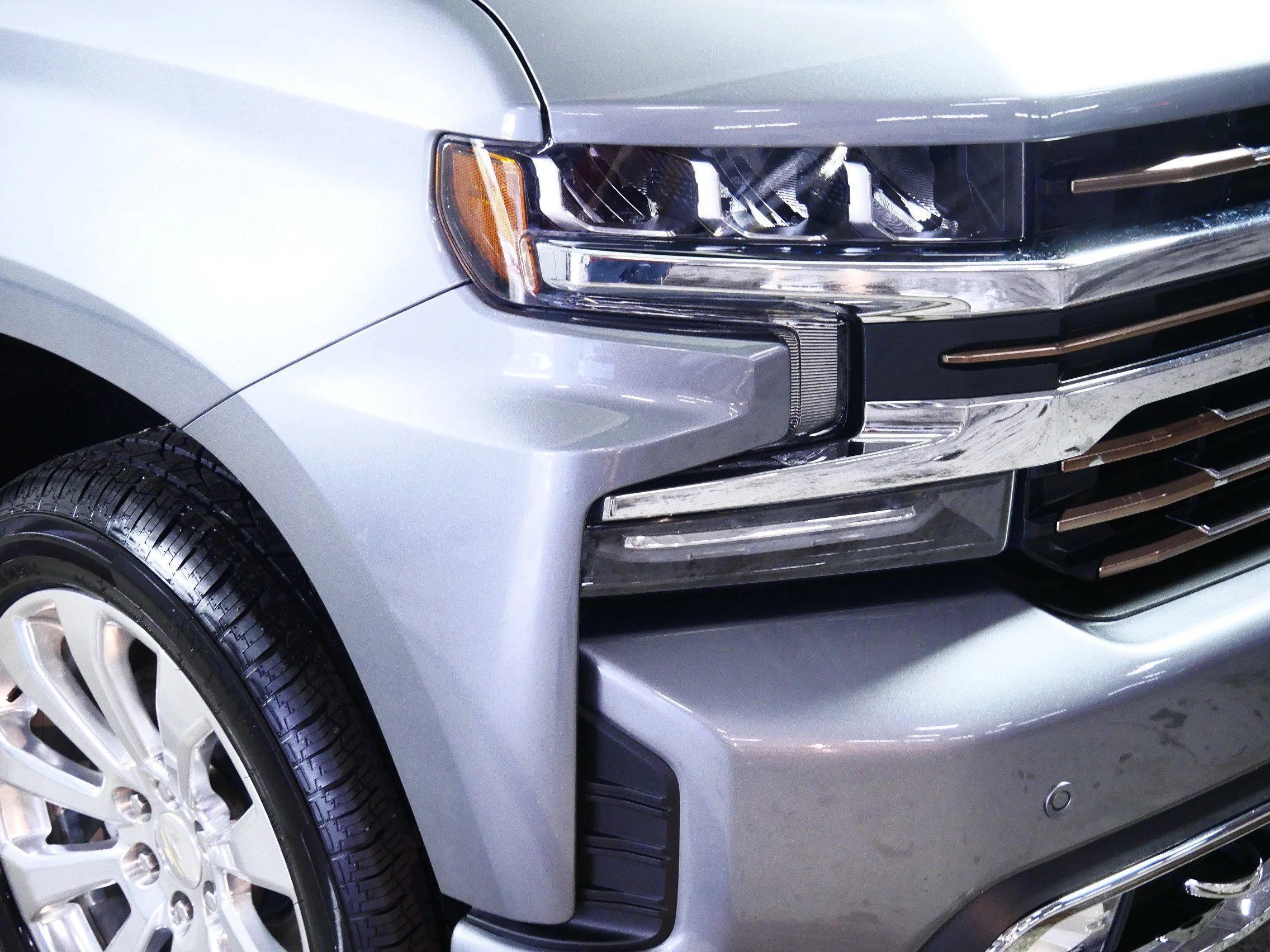 Used 2021 Satin Steel Metallic Chevrolet High Country image 16