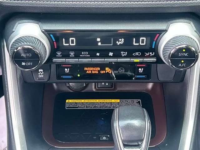 Used 2019  Toyota Limited image 66