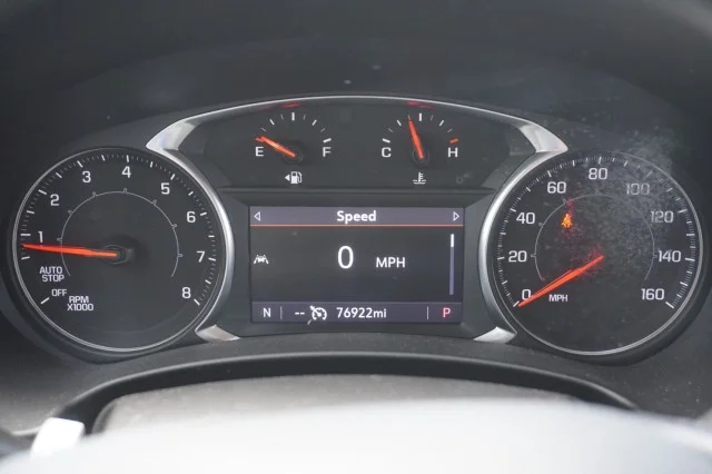Used 2022  GMC SLT image 28
