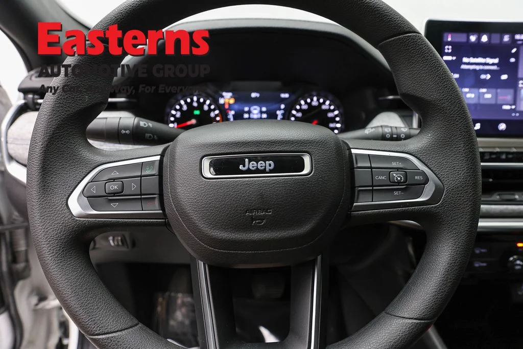 Used 2023 White Jeep Sport image 10