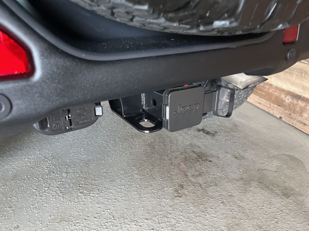 Used 2024 Earl Clearcoat Jeep Rubicon 4xe image 26