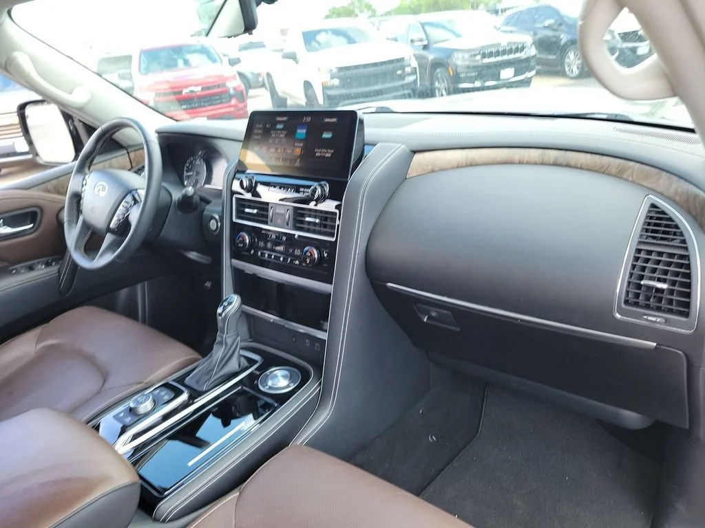 Used 2023 Black INFINITI PREMIUM SELECT image 30