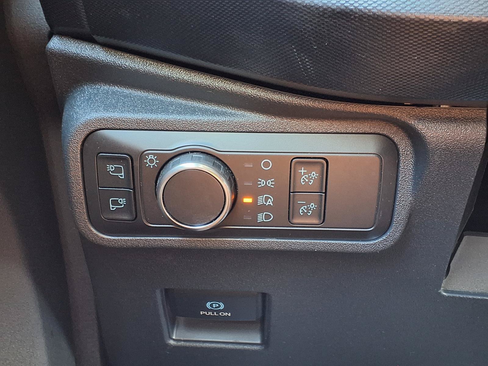 Used 2022 White Ford  image 21