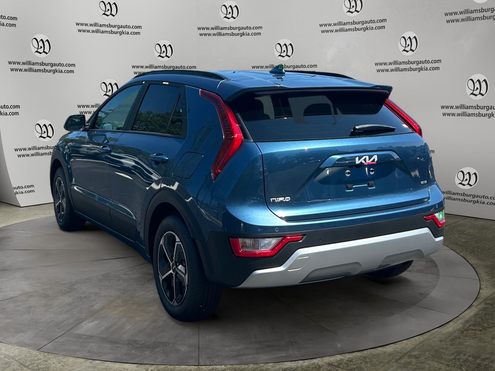 New 2026 Mineral Blue Kia EX image 3