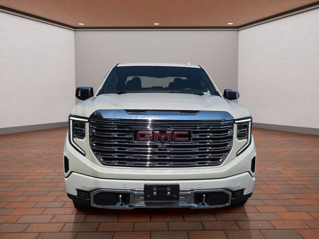 Used 2023 White Frost GMC Denali image 34