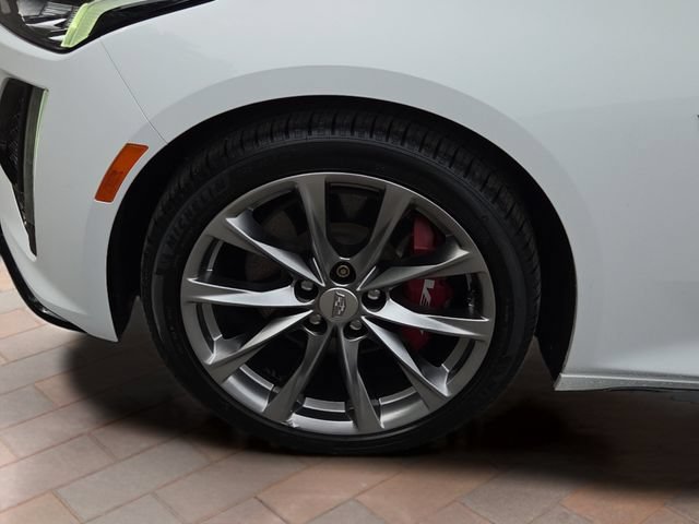 Used 2020 SUMMIT WHITE Cadillac Sport image 29