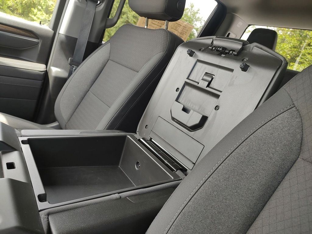 Used 2025 White Chevrolet LT image 35