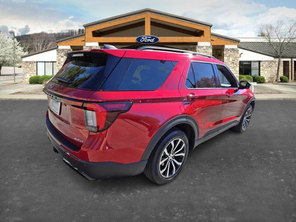 New 2026 Rapid Red Metallic Tinted Clearcoat Ford ST-Line image 5