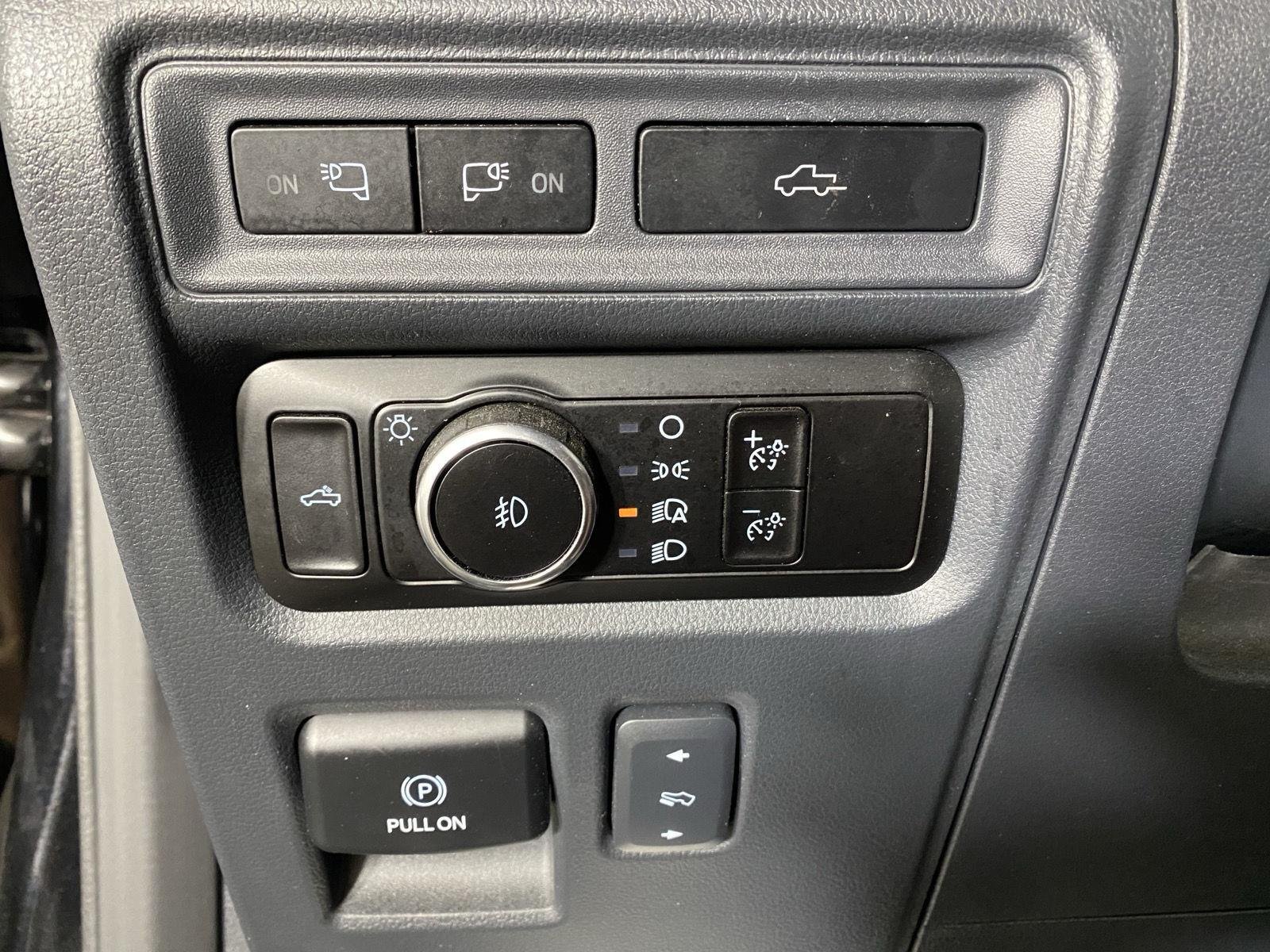Used 2023 Agate Black Ford Platinum image 21