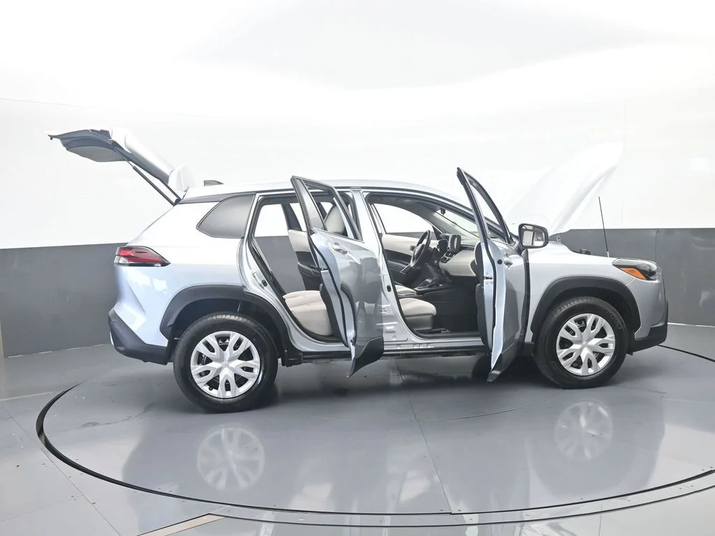 2026 Toyota Corolla Cross L - Photo 64