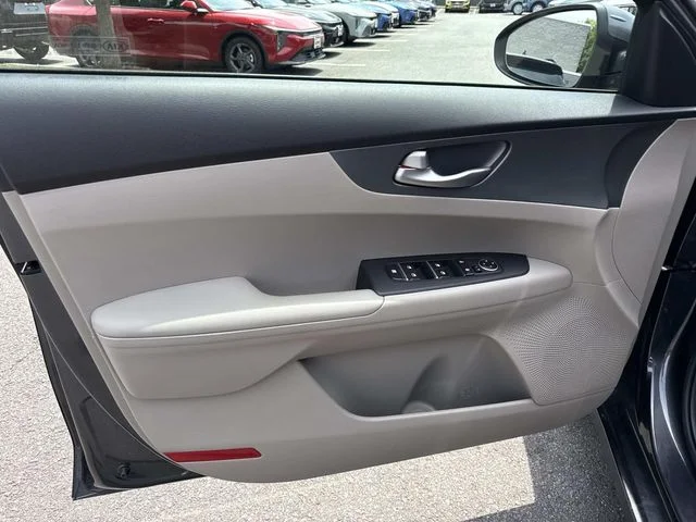 Used 2021 Gray Kia LXS image 25