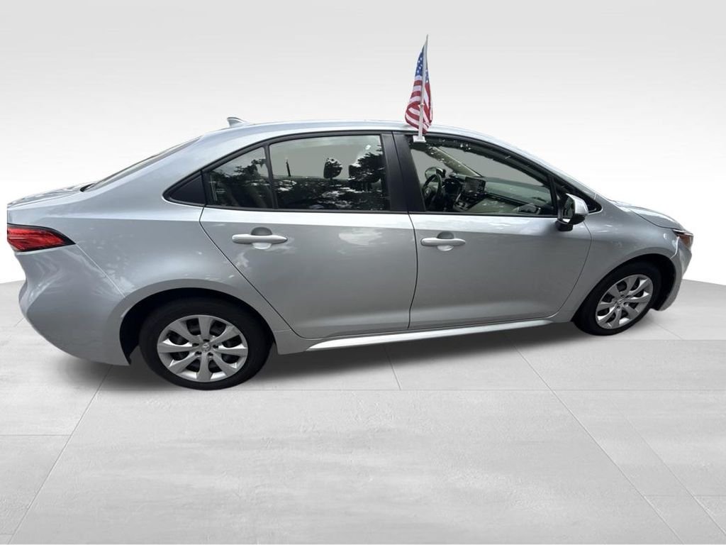 Used 2022 Silver Toyota LE image 7
