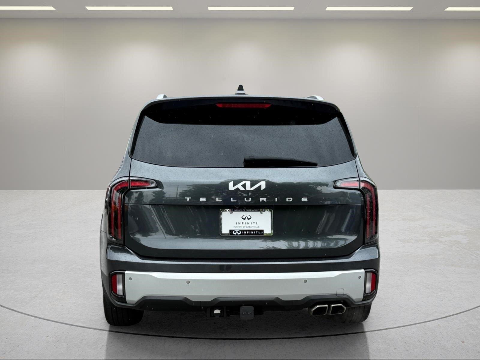 Used 2024 Gravity Gray Kia EX image 6