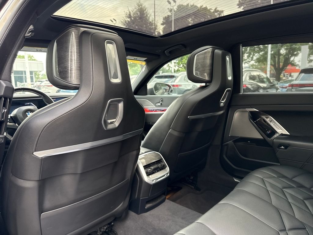 2025 BMW 7 Series 740i - Photo 21