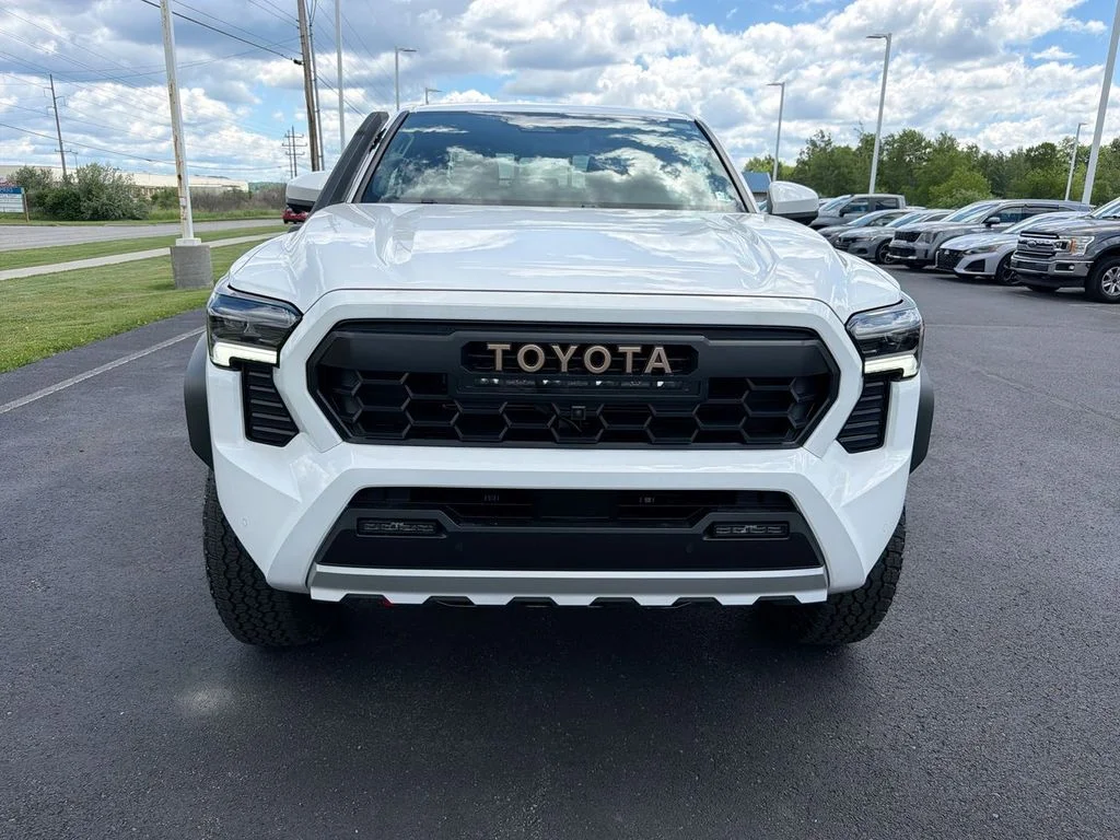 New 2026 Ice Cap Toyota Tacoma Trailhunter image 3