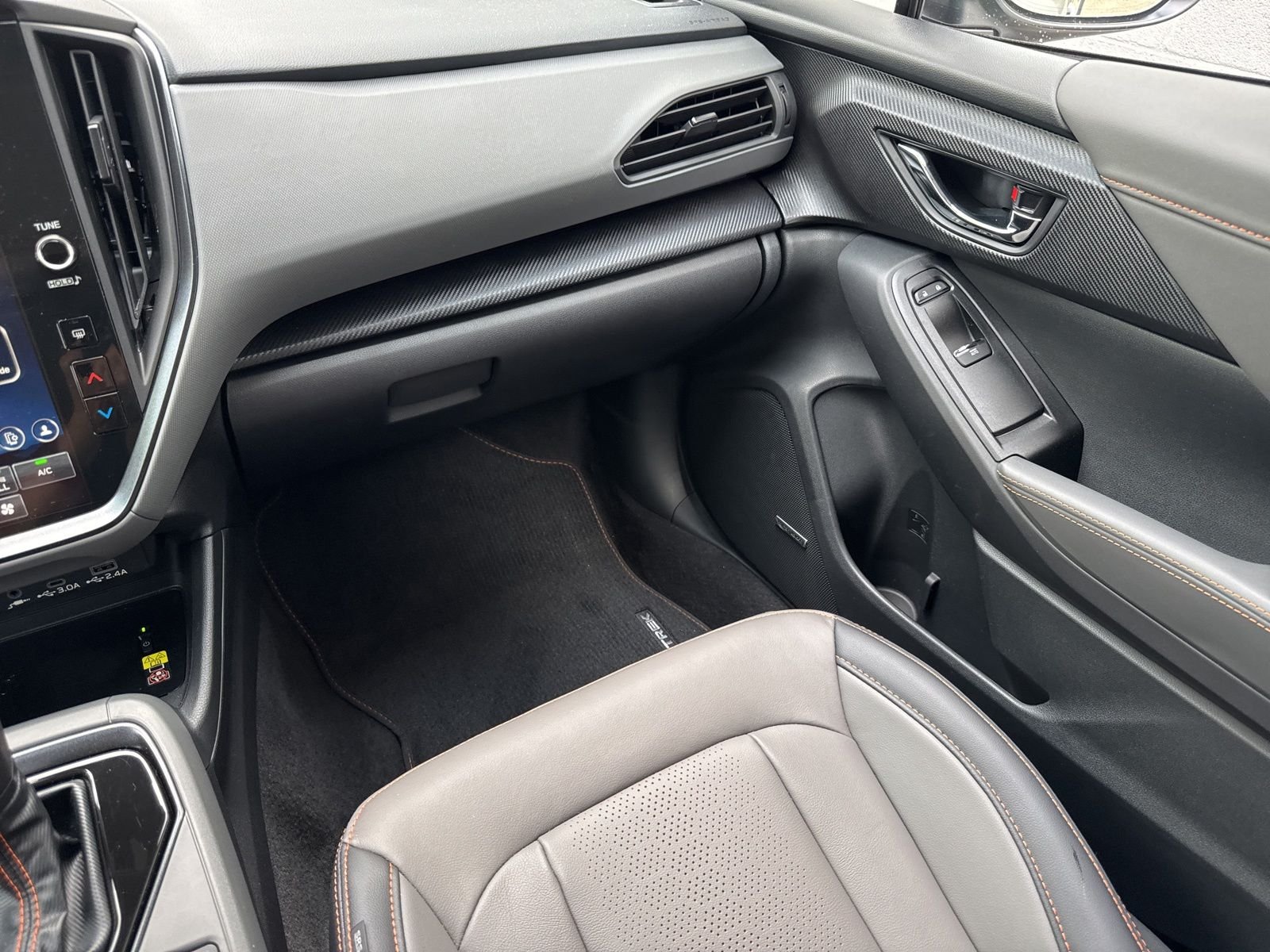Used 2025 White Subaru Limited image 23