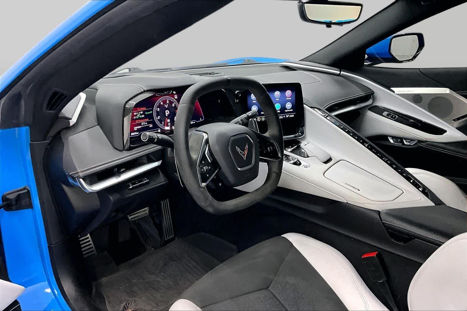 Used 2021 Rapid Blue Chevrolet 2LT image 17