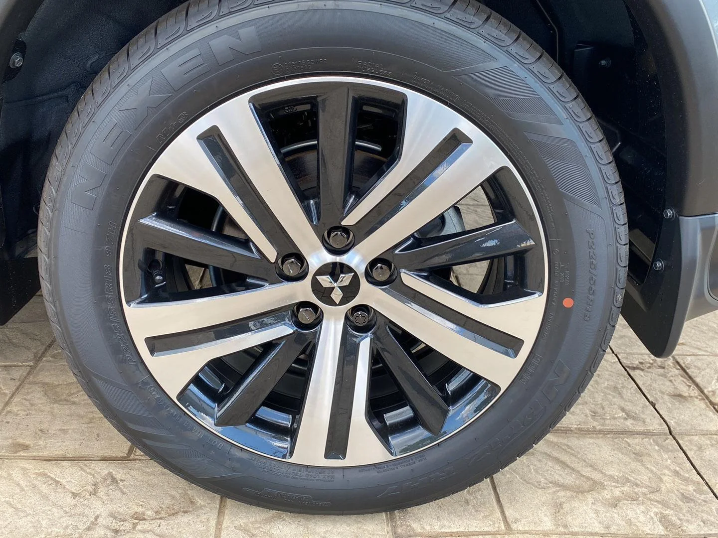 New 2027 Mercury Gray Metallic Mitsubishi 2.0 SE AWC image 11
