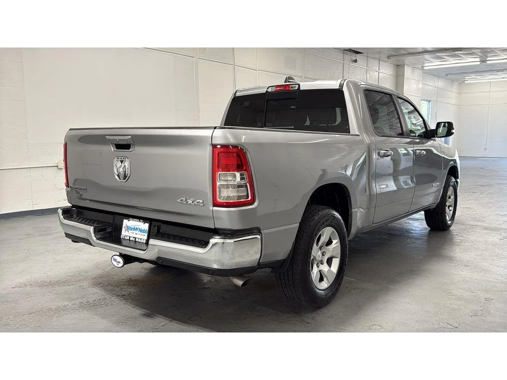 Used 2022 Billet Silver Metallic Clearcoat Ram Big Horn Crew Cab 4X4 3.6L V6 1 OWNER image 6