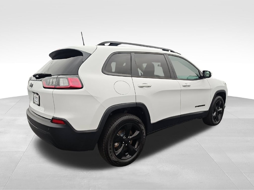Used 2020 White Jeep Latitude Plus image 5