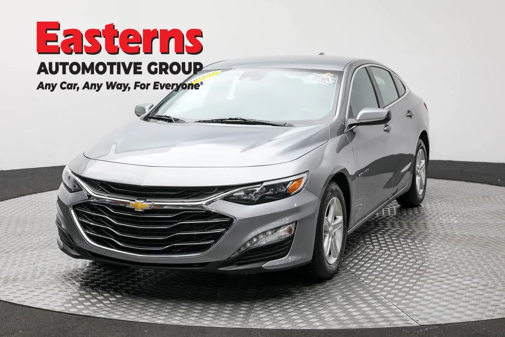 Used 2023 Gray Chevrolet LT image 1