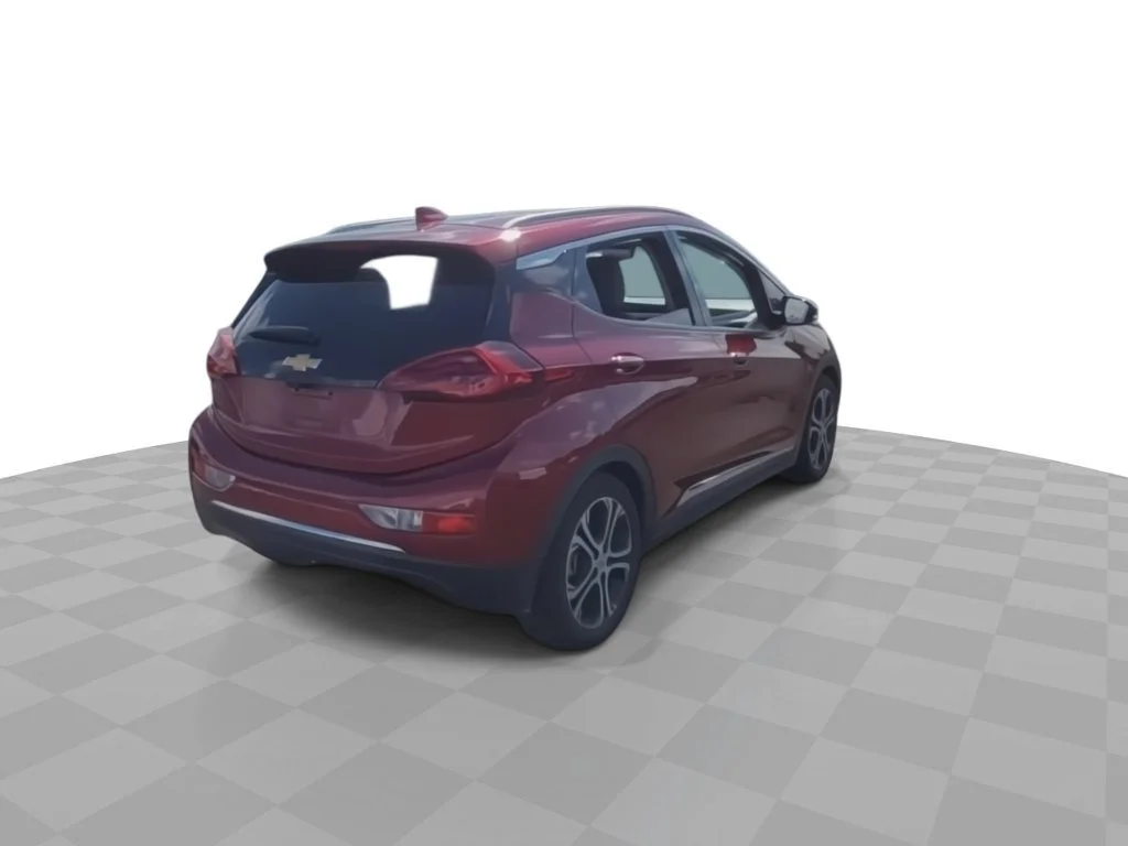 Certified Used 2017 Includes (TUS) Black grille. Chevrolet Premier image 8