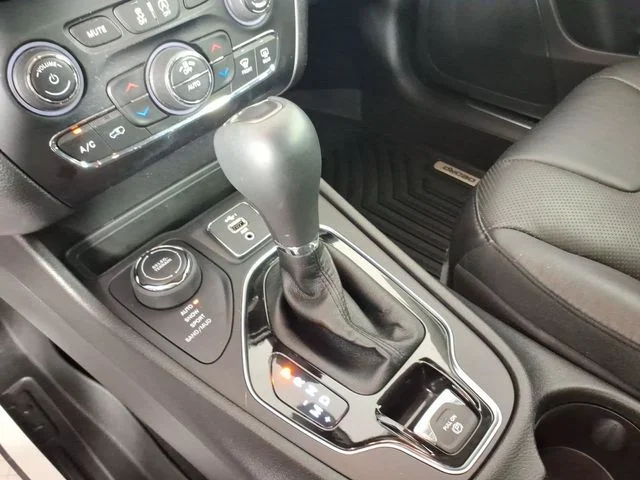 Used 2020 Red Jeep Limited image 21