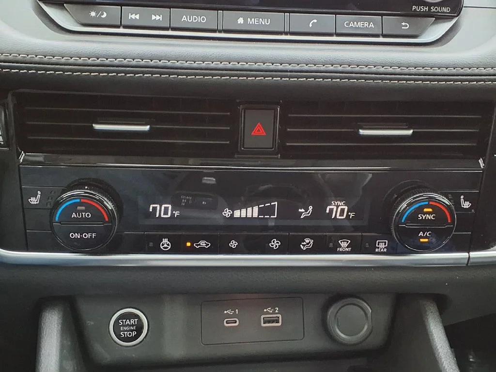 Used 2021 Black Nissan SV image 18