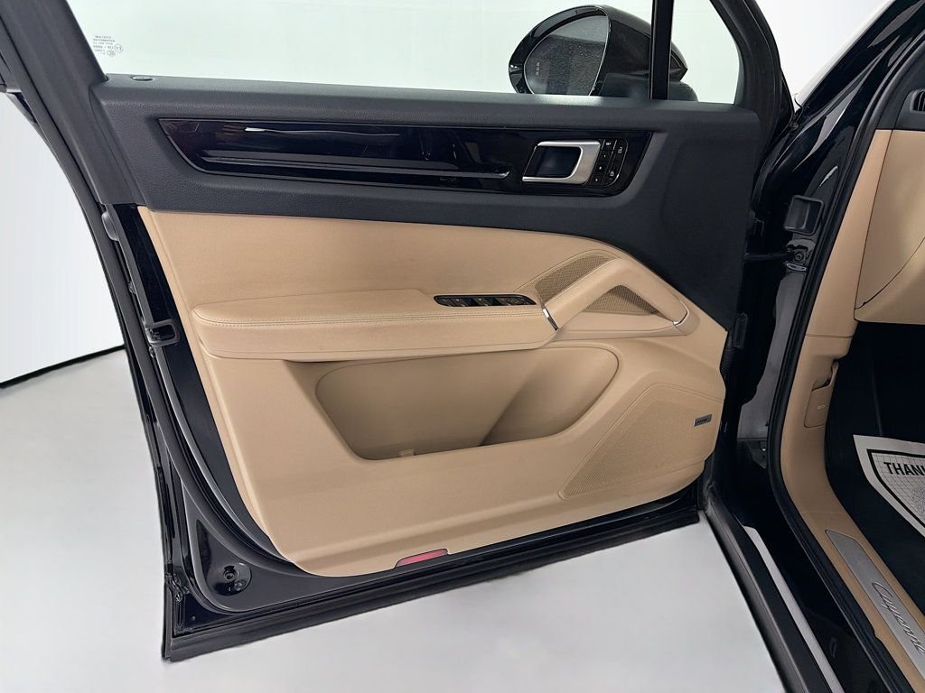 Certified Used 2019 Black Porsche  image 11