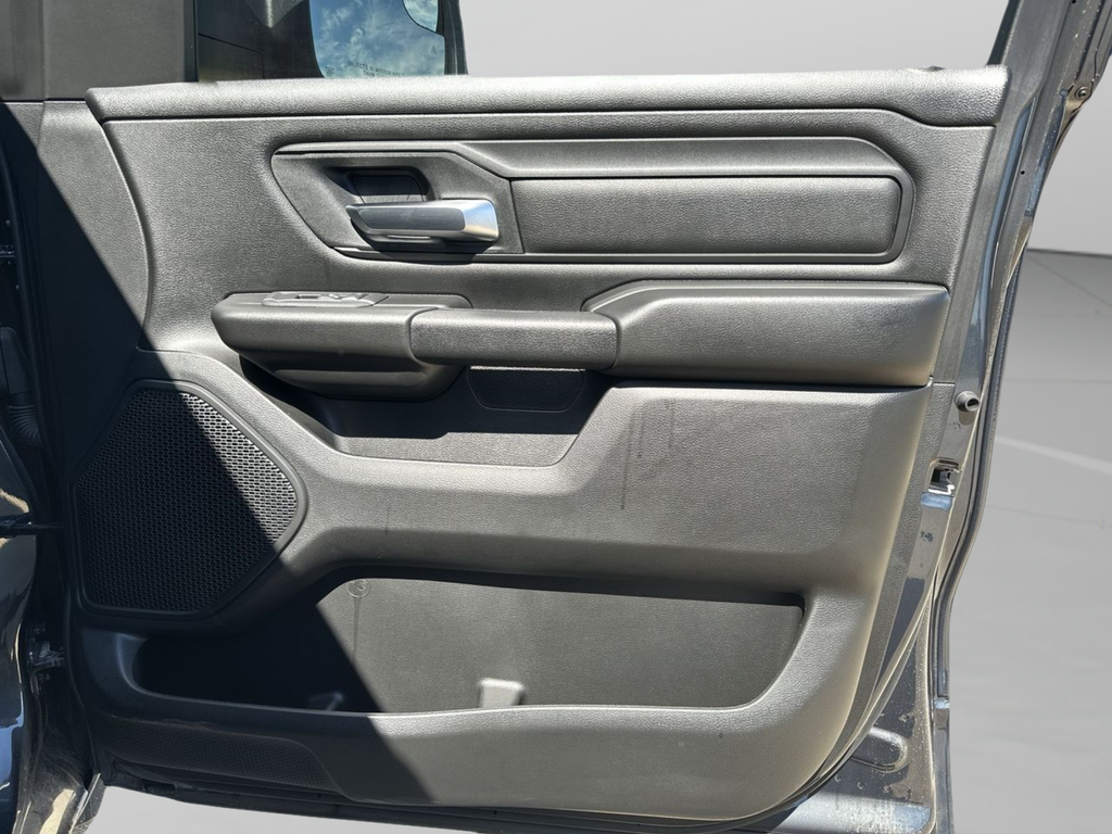 New 2026 Forged Blue Metallic Exterior Paint RAM Tradesman image 28