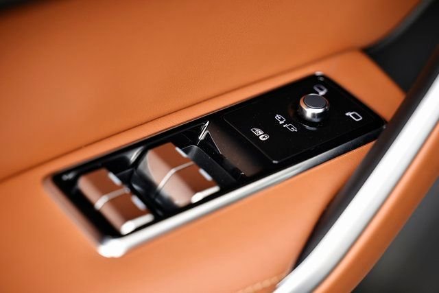 2026 Jaguar F-Pace R-Dynamic S - Photo 17