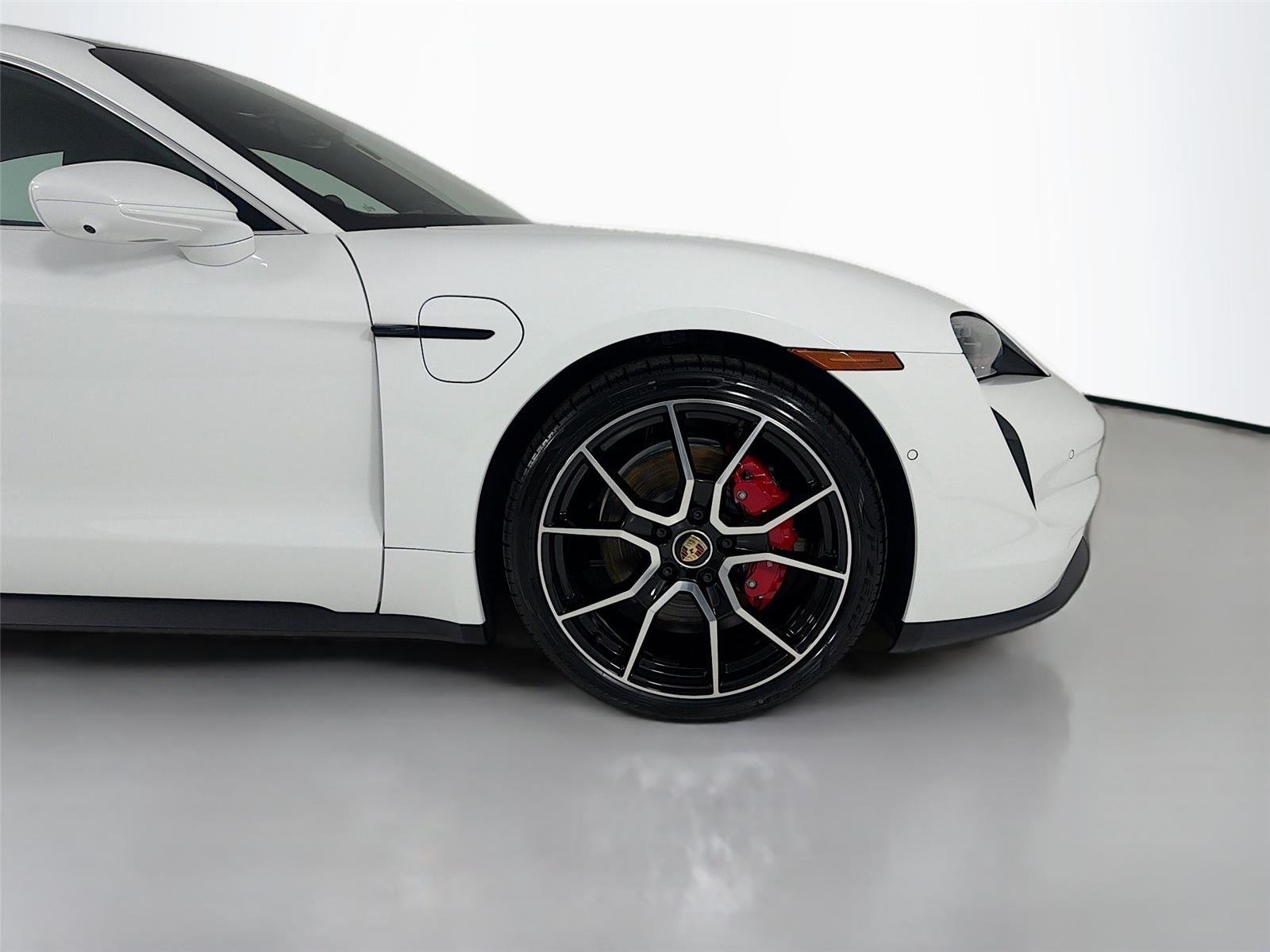 Used 2024 Carrara White Metallic Porsche 4S image 31