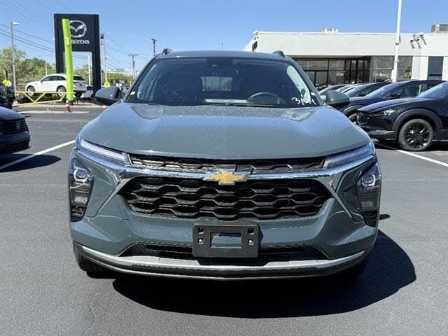 Used 2025 Gray Chevrolet LT image 3