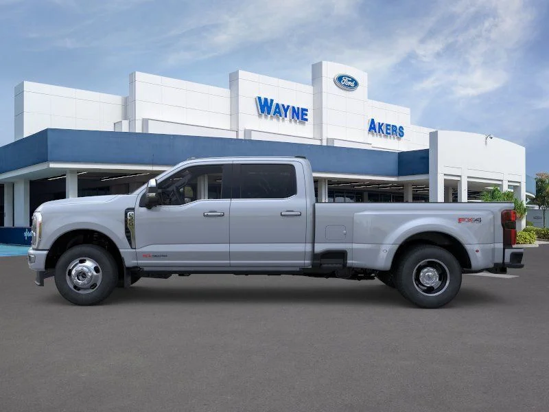 New 2026 Glacier Gray Metallic Tri-Coat Ford Platinum image 3