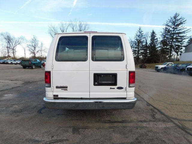 Used 2012 Oxford White Ford XLT image 4